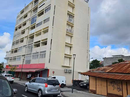 appartement à vendre pointe a pitre 5 pièce(s) 90m2 182 000€