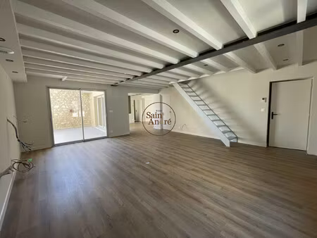 maison entièrement rénovée d'env. 140m² avec garage