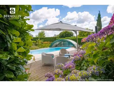 coup de coeur à curtafond - propriété de charme de 300 m2 -