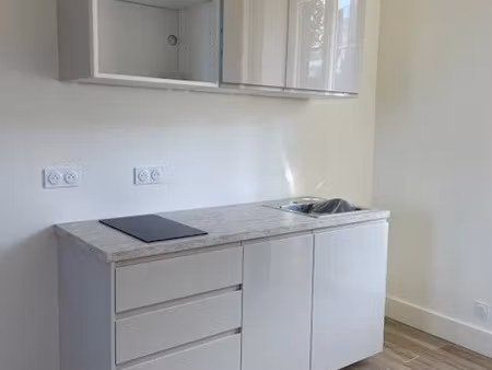 location appartement 1 pièce 22 m² à bron (69500)  690 €