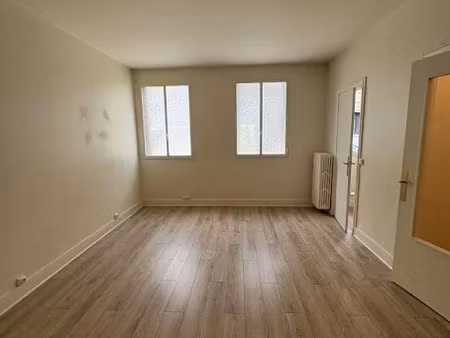 location appartement 1 pièce 30.1 m² à boulogne-billancourt (92100)  876 €