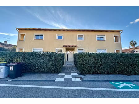 location appartement 2 pièces 40 m² à sainte-maxime (83120)  847 €
