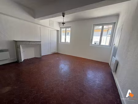location appartement 3 pièces 65.24 m² à aix-en-provence (13090)  950 €