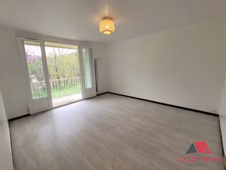 location appartement 4 pièces 67.12 m² à aix-en-provence (13090)  935 €