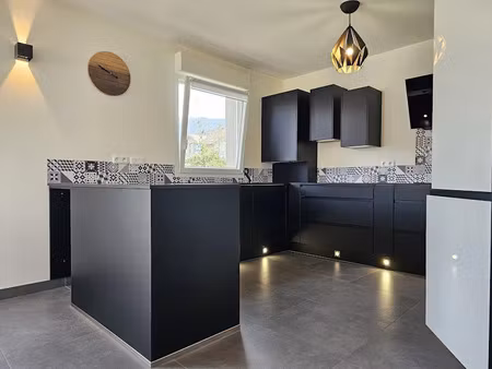 location meublée duplex 4 pièces 85.65 m² à saint-blaise (74350)  1 950 €