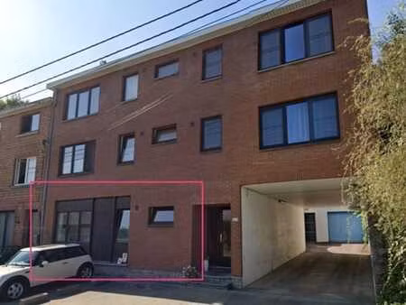 appartement 2 chambres avec cour  garage  cave et grenier