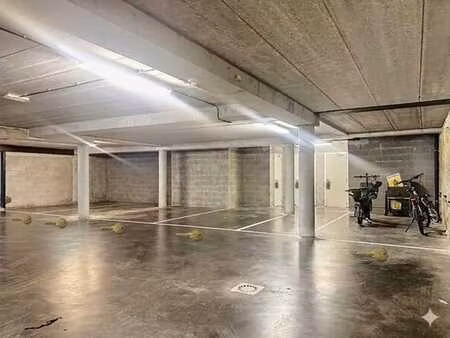 parking a vendre