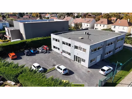 location locaux professionnels 1 pièce 110 m² à bailly-romainvilliers (77700)  1 650 €
