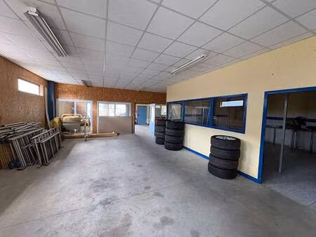 location bureaux et commerces aux ponts-de-cé (49130) : à louer / 221m² les ponts-de-cé
