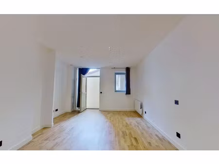 location appartement  27.3 m² t-1 à lyon 1  660 €