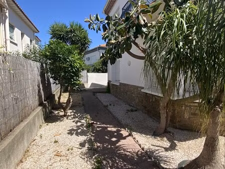 appartement - 1er étage - 62 22 m2 - 3 pièces - non meublé