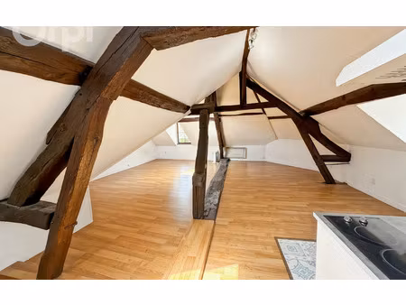 location appartement  m² t-1 à senlis  635 €