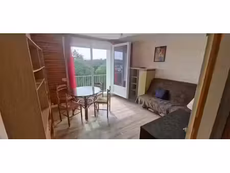 location appartement 3 pièces 55 m² à guingamp (22200)  560 €