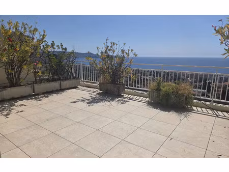 location appartement  m² t-4 à nice  2 600 €