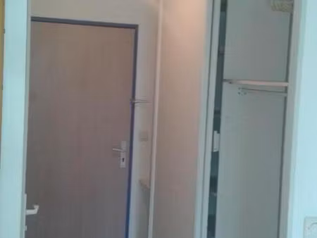 appartement studio talence - 20 m2 - 440 euros ttc