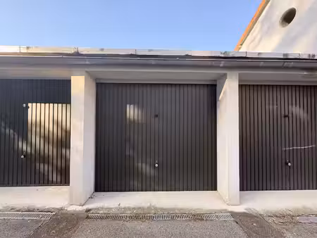 location garage 18 m² à tarare (69170)