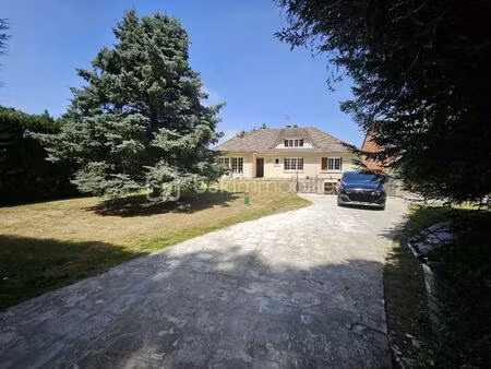 maison de 124 m² à pussay