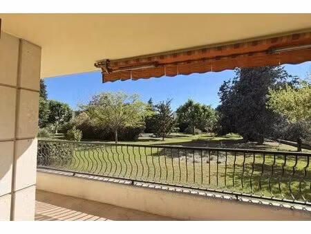 parc de la torse – t3 traversant de 94 m² au calme avec balcon sud et cave