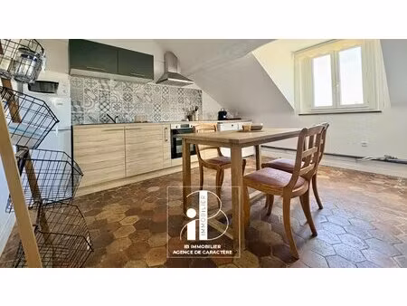 fontainebleau rue saint merry – appartement t2 en duplex