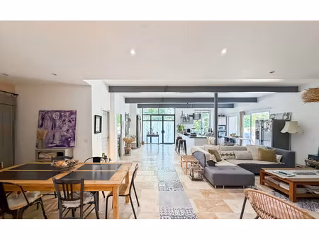 appartement pierrefeu-du-var 152.42 m² t-4 à vendre  547 000 €