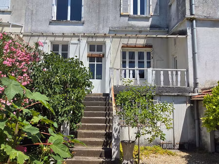 maison angouleme 8 pièce(s) 153 m2
