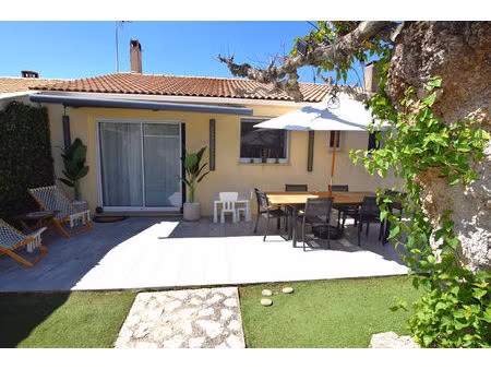 cabannes - maison 4 pièces entièrement rénovée avec jardin  terrasse  parking