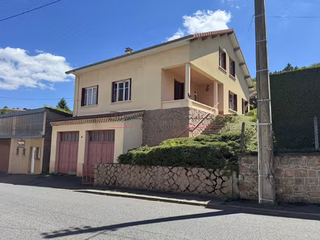 exclusivité charmante maison familiale au coeur de cours