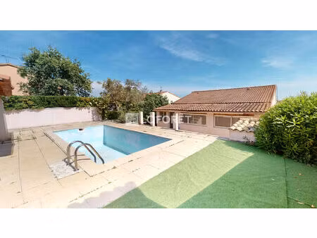 maison la fare-les-oliviers 4 pièce(s) 97 m2