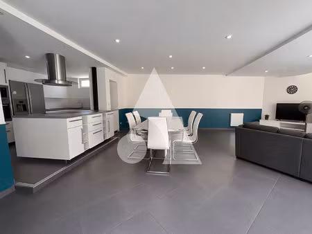 maison loffre 4 pièce(s) 210 m2