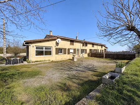 merville - ensemble immobilier de 198 m² habitables sur une parcelle de 2832 m²