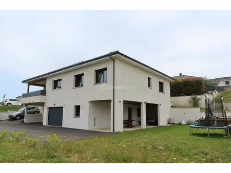 demeure contemporaine saint vit 5 pièce(s) 145 m2