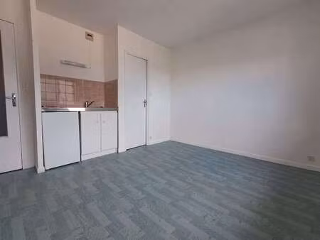 location appartement t1 à loudéac (22600) : à louer t1 / 18m² loudéac