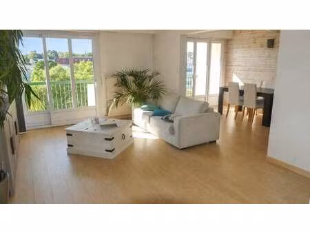 vente appartement 5 pièces à la roche-sur-yon (85000) : à vendre 5 pièces / 95m² la roche-