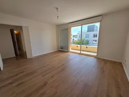 appartement epernon 2 pièces 43.92 m2