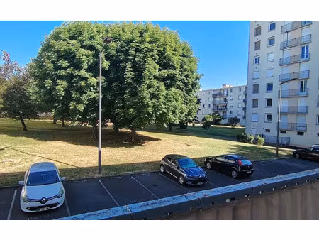 location appartement  m² t-3 à joué-lès-tours  749 €