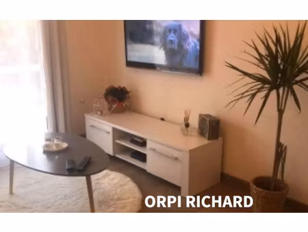 location appartement  m² t-1 à la seyne-sur-mer  750 €