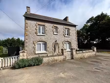 maison en pierres 5 pièce(s) 105 m2 22250 sevignac