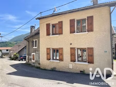 maison de village à le gua (38450)