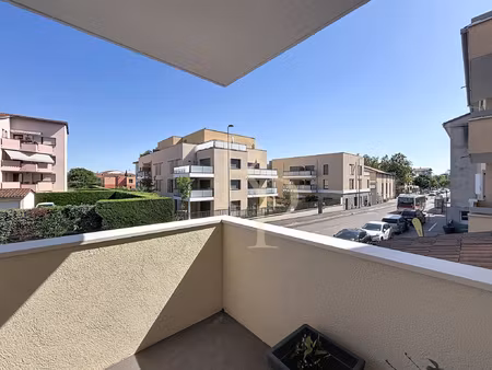 craponne - t2 de 53 45m2 avec garage et cave