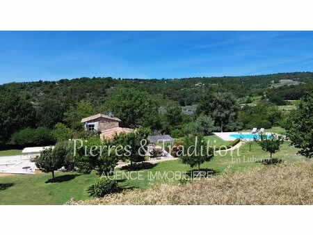 saignon  ancienne bergerie rénovée avec piscine et vue panoramique sur le luberon