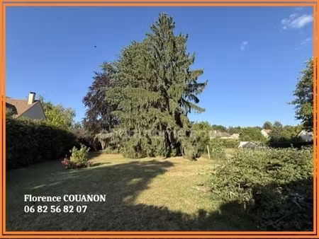 beau terrain à batir non viabilisé de 500 m² plat  clos et arboré à vendre dans un coin re