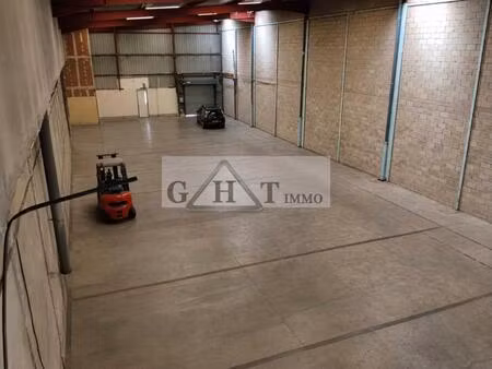 a louer un entrepot de 1 000 m2 avec (8m hsp) a villebon-sur-yvette