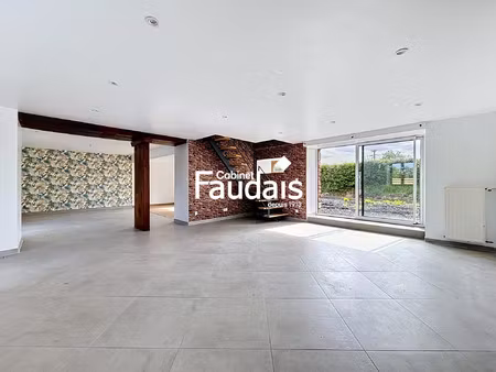 maison rénovée de 157 m² avec dépendances et cour – calme