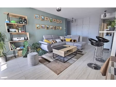 appartement plaisir 64.47 m² t-3 à vendre  231 000 €