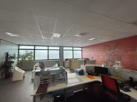 location bureaux fragnes 71530 300m² à 450m²