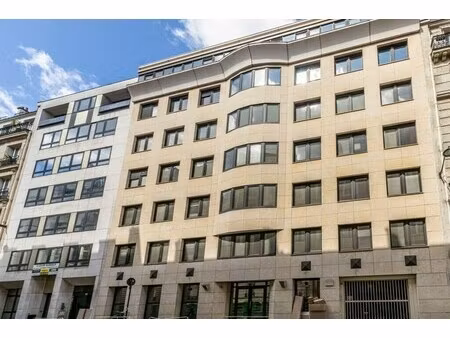 location bureaux 345 m² à 690 m²