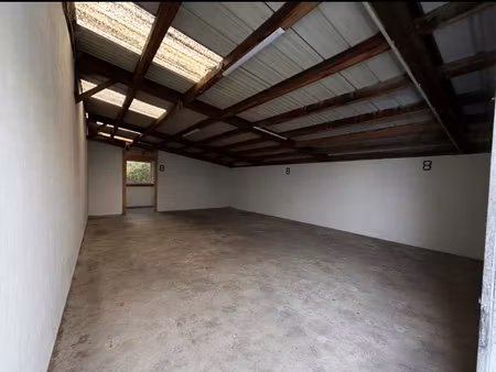 hangar activite professionelle  stokage et stationnement