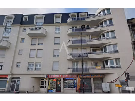 box le bourget 17 m2 - proche gare rer
