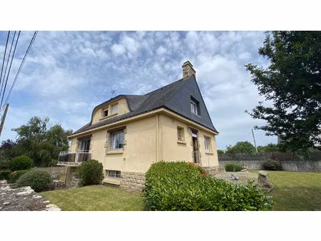 a vendre - etel - grande maison familiale aux beaux volumes