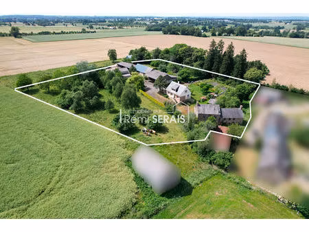 saint fraimbault : ancien corps de ferme 12049m² de terrain